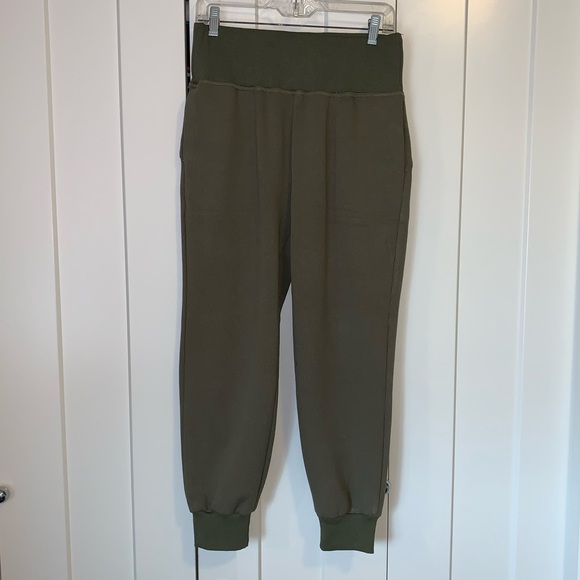 White Birch Black Label Pants - NWT White Birch Black Label olive green heavyweight joggers M